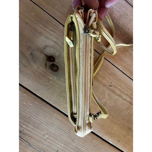 Safe Keeper Women's Crossbody Purse. Pebbled Mustard Color. 3 zipper. brass - Picture 3 of 7